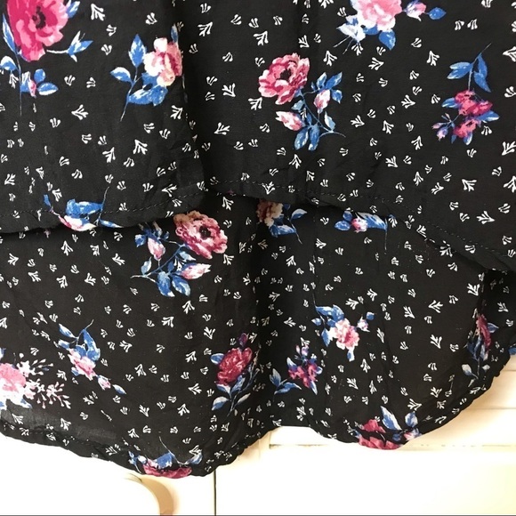 Bailey & Chloe Womens Size M Top Blouse V Neck Long Sleeve Blue Floral Rayon - Picture 5 of 9